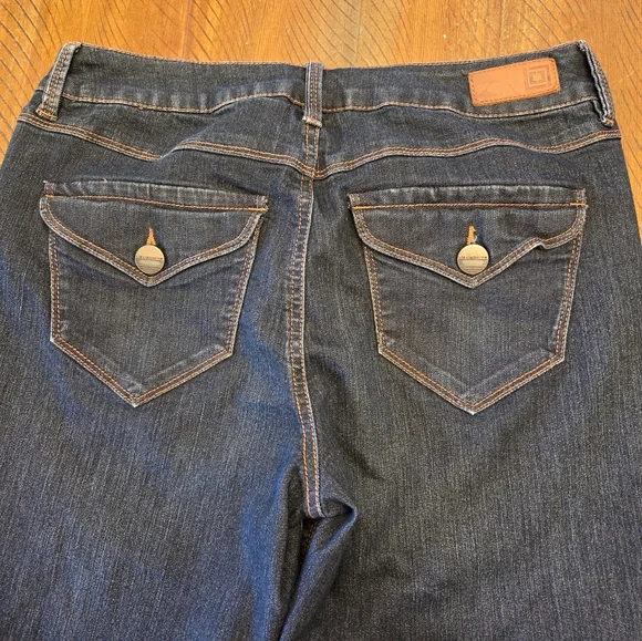 🎈2/$15 Liz Claiborne Stretch Boot Cut Jeans Size 8 - Picture 4 of 4